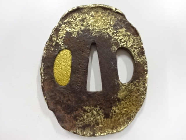  鉄地　和泉守兼定　金象嵌　鍔